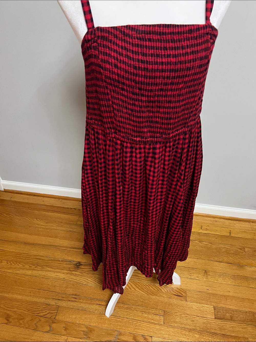 Torrid Red & Black Gingham Smocked Hankie Hem Dress W/ Pockets Size 1 / 1X - Picture 5 of 11